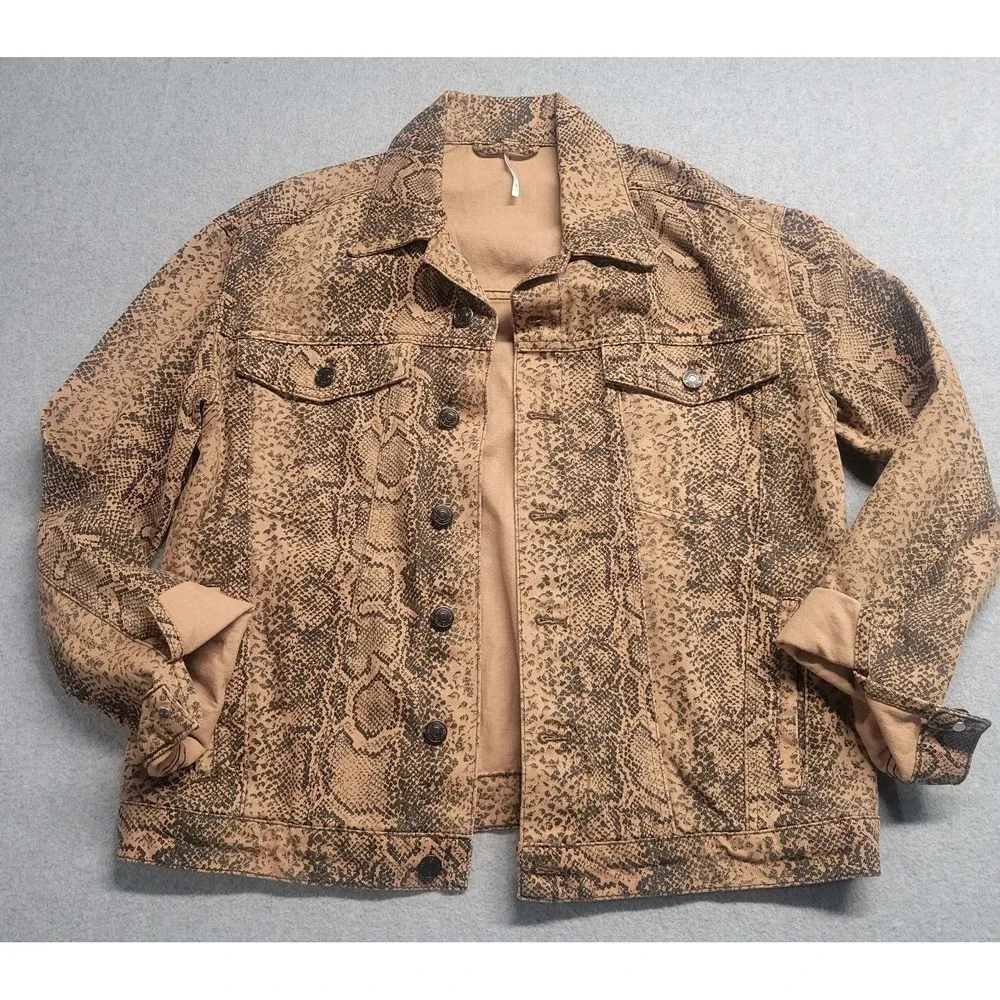 Free People Snake Print Denim Trucker Jacket Tan Brown Python Size Small - Picture 2 of 9